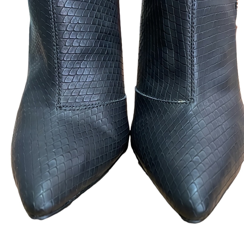 Danielle Guizio Nectra Python Zip Up Black Heeled… - image 5